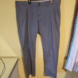 NWT Falls Creek Men's Size 44 X 32 Straight Flat Front Gray Casual Chino Pants